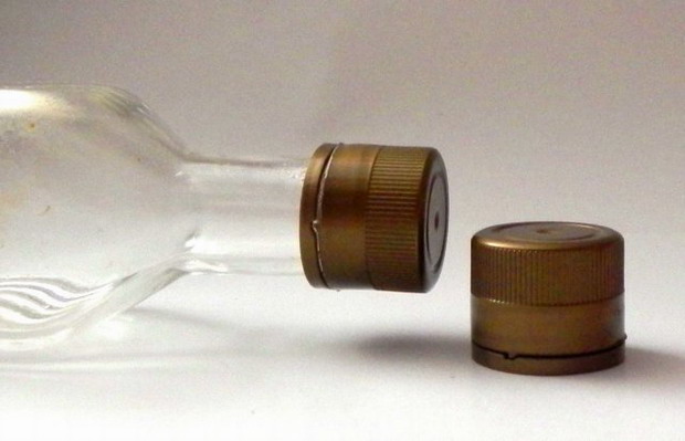 30 mm cap with seal and internal plug 